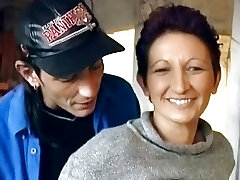 जर्मन माँ एक कुतिया की तरह जर्मन माँ एक कुतिया की तरह