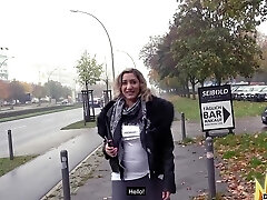 Homemade video of Danka Diamond giving a nice blowjob outdoors