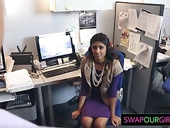 लाने के लिए अपनी बेटी के साथ काम करने के लिए दिन