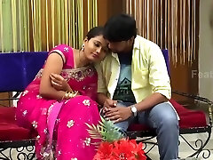 Marvelous Aunty in Saree Marvelous Aunty in Saree