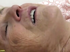 maman de 90 ans baisée brutalement maman de 90 ans baisée brutalement