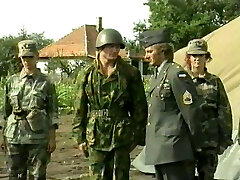 CocoSpaima angelica az oromkatona CocoSpaima angelica az oromkatona