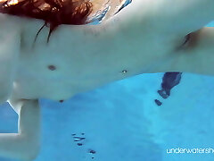 Roxalana Cheh sexy redhead underwater Roxalana Cheh sexy redhead underwater