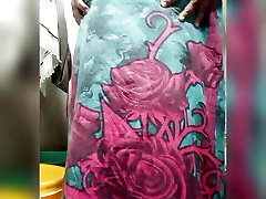 Tamil village wife smashing in bathroom Tamil village wife smashing in bathroom