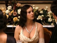 Monica Bellucci - Sangue Pazzo Monica Bellucci - Sangue Pazzo