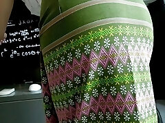 Bigg Ass Schoolteacher love to Fuck Her Beind ! Bigg Ass Schoolteacher love to Fuck Her Beind !