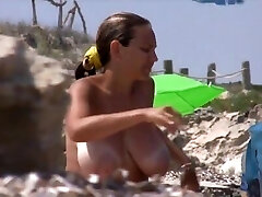 Grandi tette spagna, spiaggia kinkyandlonelycom