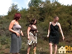 Oma im freien gefickt Oma im freien gefickt