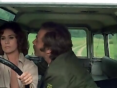 Коринн Клери,Моника Zanchi в Хитч поход (1977)