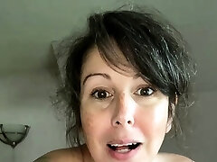 Monstrous boob brunette masturbates on webcam