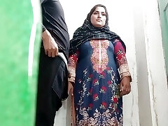 Teacher girl fucky-fucky with Hindu student leak viral MMS hard sex with Muslim hijab college damsel