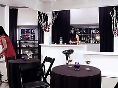 india summer et jessica valentino sont excitées en se léchant l'une l'autre india summer et jessica valentino sont excitées en se léchant l'une l'autre