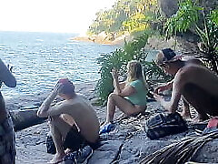 Flagra de atores na praia de nudismo !!! Paty Bumbum - Melissa Alecxander - Alex Lima - taissa winkler - Russo Porn - Bruxo Fire