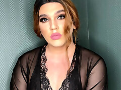 sissy crossdresser giocare da solo