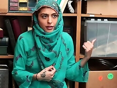 Cream-colored office masturbation first time Hijab-Wearing Arab