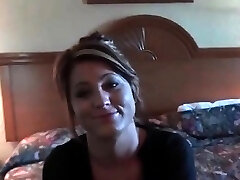Horny ex-GF having a sex escapade in a cheap motel