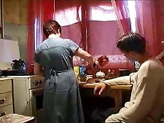 J'ai visité ma tante dans sa cuisine J'ai visité ma tante dans sa cuisine