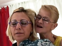 Fans of puffies come check my profile Fans of puffies come check my profile