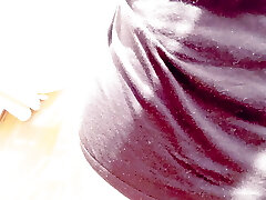 Quick Hook-up and Cumming in Yoga Pants Before Workout