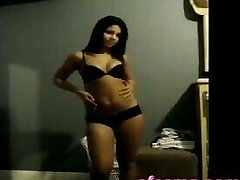 Ex-girlfriend disrobing www.ofcams.com b