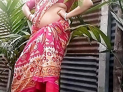Bengali Desi Bhabhi Outdoor Chudai Devar Ke Saath crimson Saree main (Official Vid By Villagesex91 )