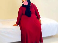 Fucking a Chubby Muslim mother-in-law dressed in a crimson burqa & Hijab (Part-2)