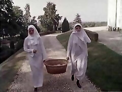zwei haarige Nonnen vintage ..