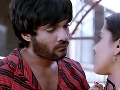 Guntur talkies- Rashmi Gautam