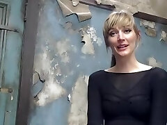 Amateur hands free close-up deep throat Amateur hands free close-up deep throat