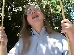 Nerd Ámbar en Gafas Interracial Fuck