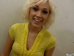 Solo Model With Natural Tits Jerks Using Machine