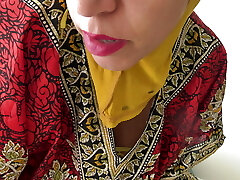 Huge ass saudi arab milf cheating for rough sex in hijab