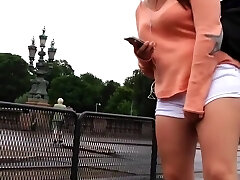 Seems she got an itchy cameltoe Seems she got an itchy cameltoe