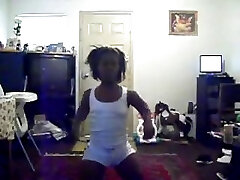 thick ebony midget dancing 