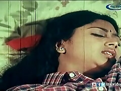 dormitorio de la actriz tamil con el héroe tamil sin censura