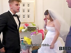 Traditional rite of initiation of a groom into the hotwife before the wedding