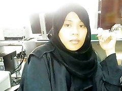 French Arab Maid Humped For 10$ French Arab Maid Humped For 10$