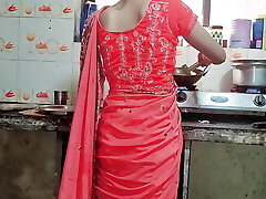 Kitchen me kam karate Samy bhabhi ko sahab ne chod diya rock hard romping Kitchen me kam karate Samy bhabhi ko sahab ne chod diya rock hard romping