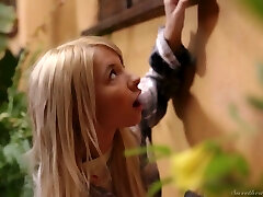 Temptress Kenzie Reeves dives deep in wet snatch of seductive girlfriend
