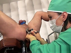 kobieta chirurg ass fisting egzamin
