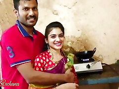 Bhabhi Khana Paka Raha tha Ushe Andhera me leke Chud Diya Bhabhi Khana Paka Raha tha Ushe Andhera me leke Chud Diya