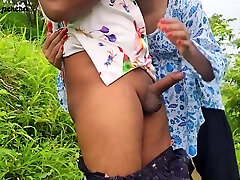 නුවරඑළියේ කැලේ ආතල් දෙවෙනි දවස Sri Lankan College Couple Very Risky Outdoor Public Shag In Jungle