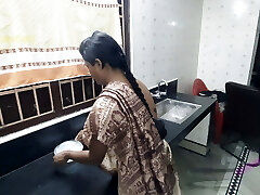 Bhabi Ki Saree Uthake Kitchen Me Chudai Bang-out - Indian Bengali Bhabi