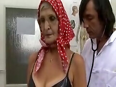 Doctor moveth old doll Doctor moveth old doll