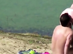 la mia figliastra catturato con il suo bf sulla spiaggia