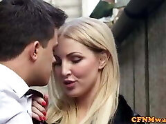 Femdom Chantelle Fox e pal bj azione