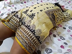 Pakistani Hot Celebrity Ayesha Sex With Her New Fan in Hotel - Lovely Tight Virgin Pussy Drill & Jizm Wild