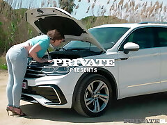 Individual Black - Thick Beauty Sofia Curly Milks A BBC Outside Individual Black - Thick Beauty Sofia Curly Milks A BBC Outside