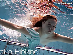 Tight fuckbox babe Salaka Ribkina underwater