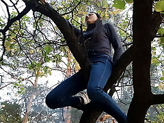 Girl climbed a tree to grope her pussy on it - G/g-illusion Girl climbed a tree to grope her pussy on it - G/g-illusion